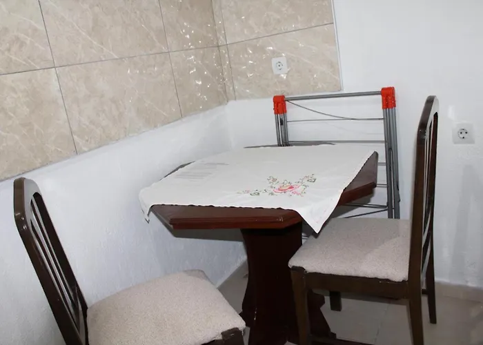 Denizkizi Sevilay Ayvalı